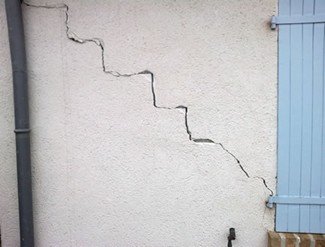 Fissures et affaissement